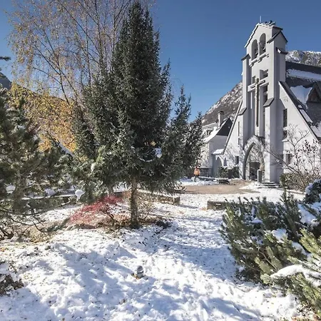 4 Personnes A Lary Village - Fr-1-296-231